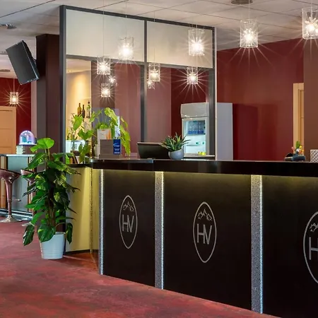 Western & Pau Aeroport 4*