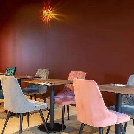 Western & Pau Aeroport Hotel Lescar
