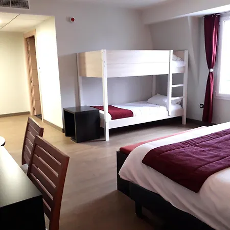 Western & Pau Aeroport 酒店 4*