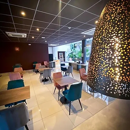 Western & Pau Aeroport Hotel