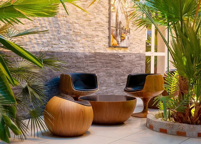 Western & Pau Aeroport 4* Lescar