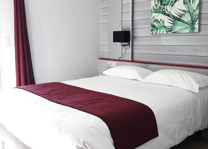 Western & Pau Aeroport 酒店