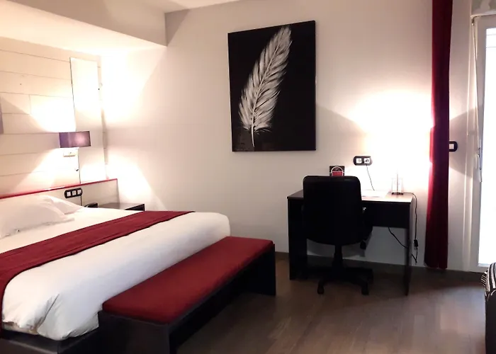 Western & Pau Aeroport Lescar