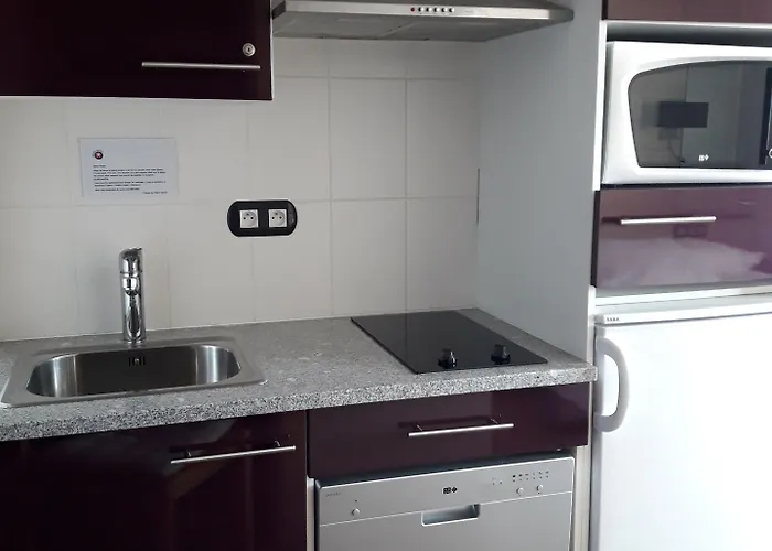 Western & Pau Aeroport 4* Lescar