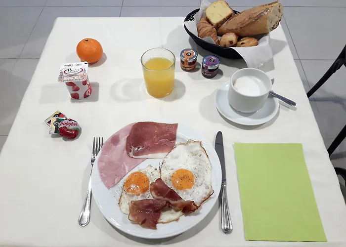 Western & Pau Aeroport Hotel Lescar